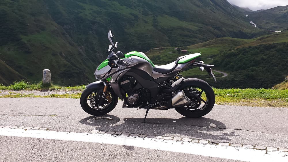 5 cols mythiques à rouler à moto en Suisse romande